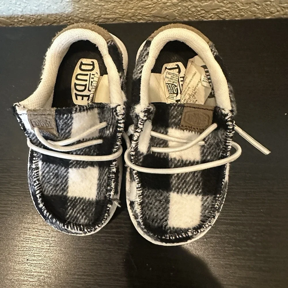 Hey Dude Wally Buffalo Plaid Black And White Shoes Baby Infant Toddler T5 5